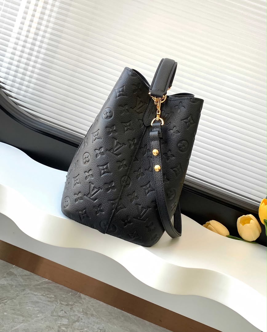 👜 LOUIS VUITTON HANDBAGS