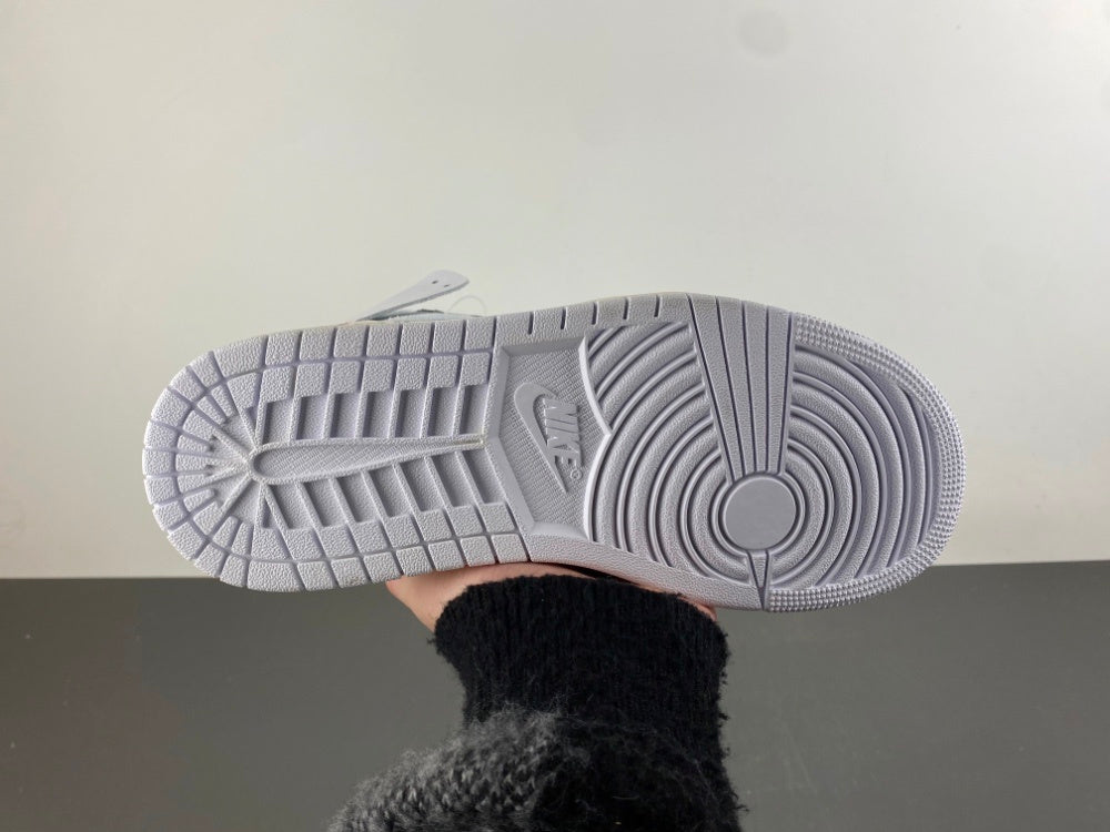 Air Jordan 1 x Off-White "Nebraska"