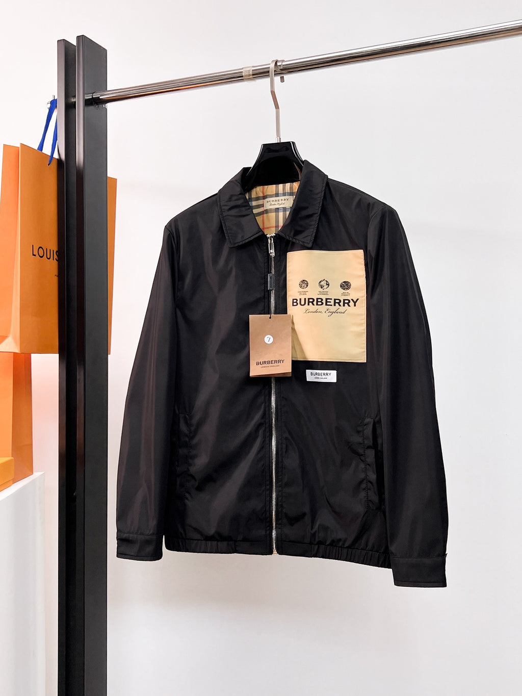 🤎 Burberry Apparel 6