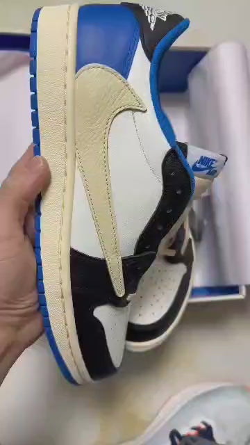 Air Jordan 1 Low x Travis Scott Fragment 1