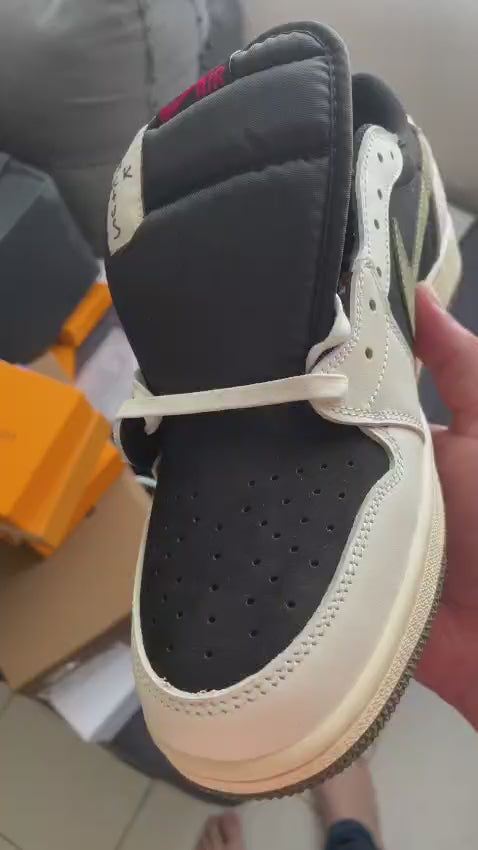 Air Jordan 1 Low x Travis Reverse Olive